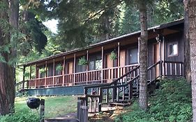 Crater Lake Gateway-Rocky Point Resort